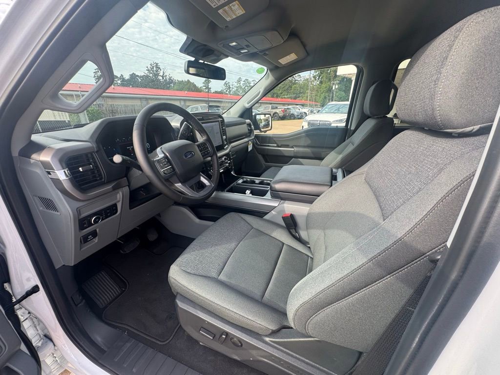 2025 Ford F-150 XLT - Photo 10
