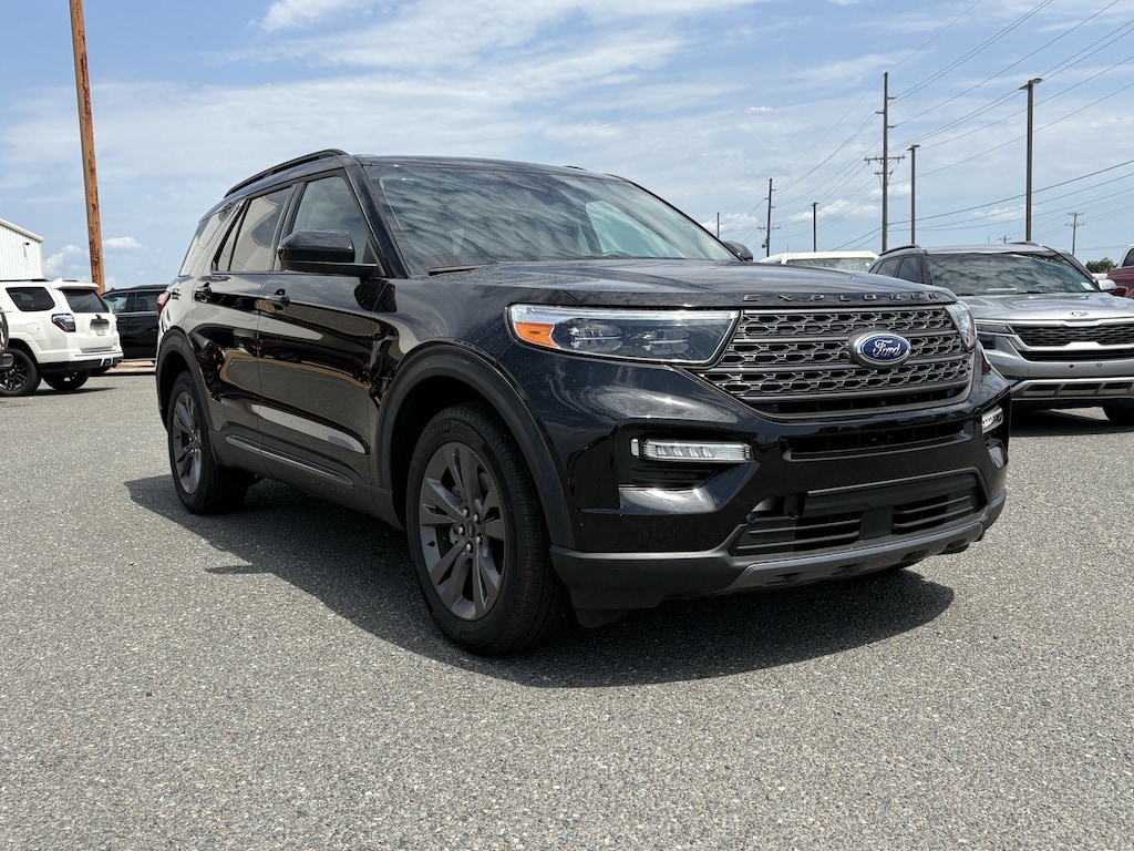 Used 2024 Ford Explorer XLT SUV