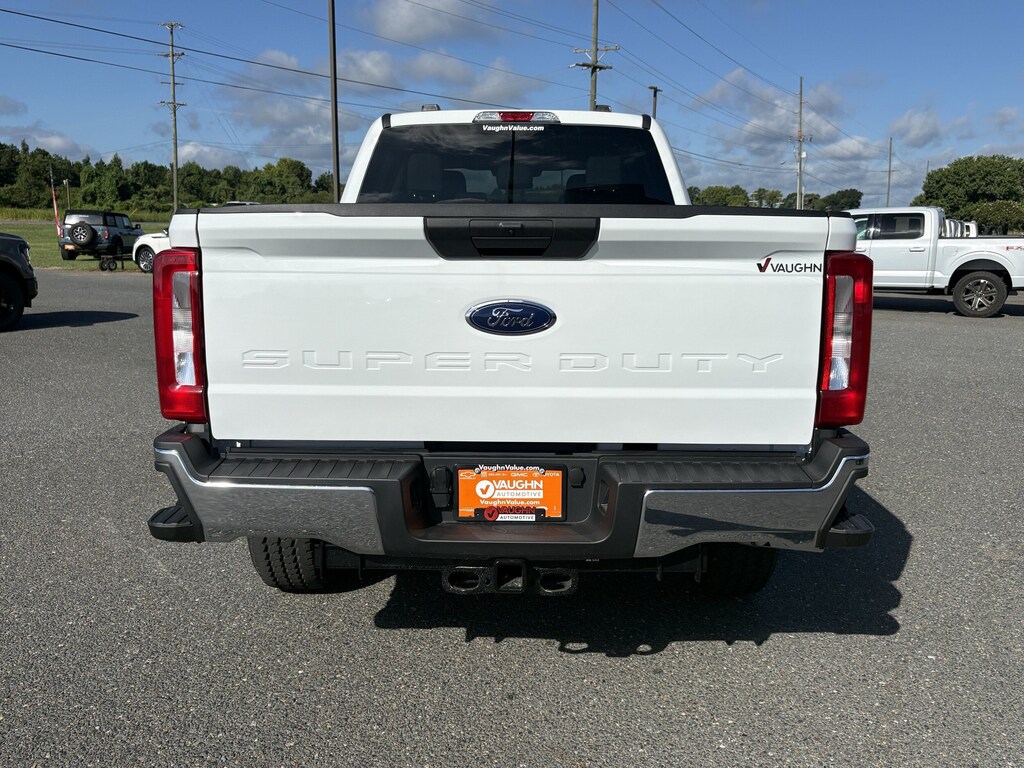 New 2026 Ford F-250 XLT Truck Crew Cab