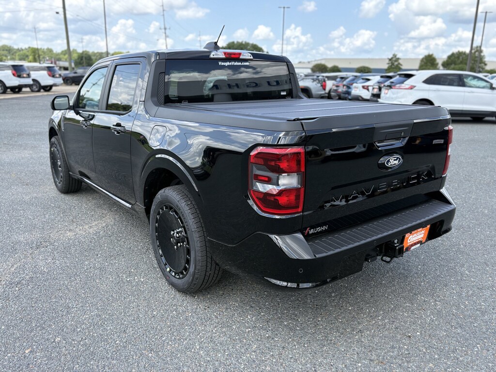 New 2026 Ford Maverick Lobo Standard Truck SuperCrew