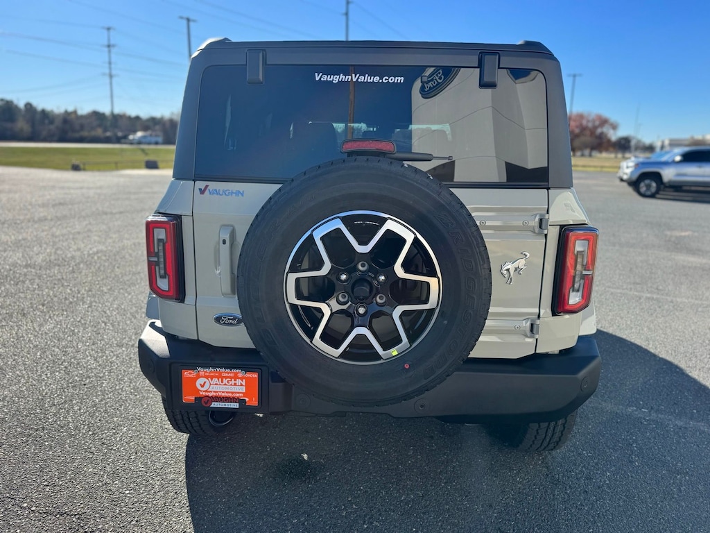 New 2025 Ford Bronco Outer Banks SUV
