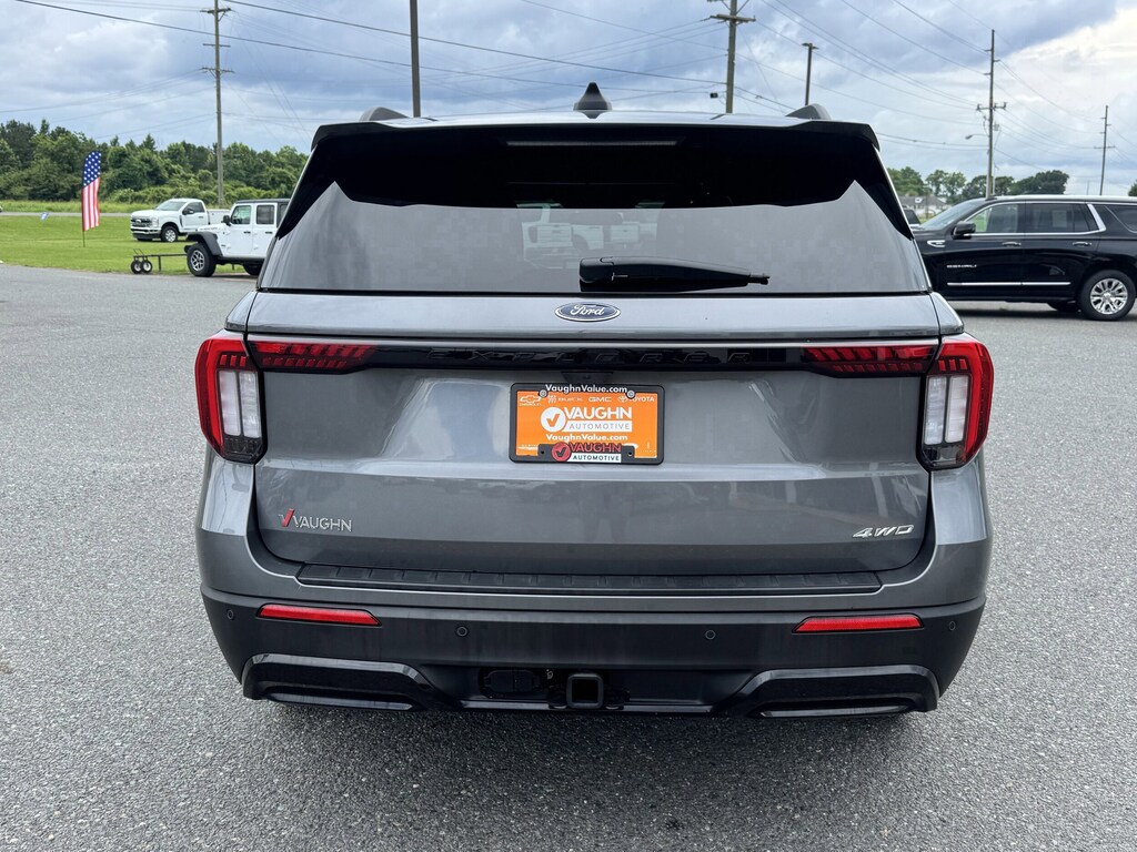 Used 2025 Ford Explorer ST-Line SUV