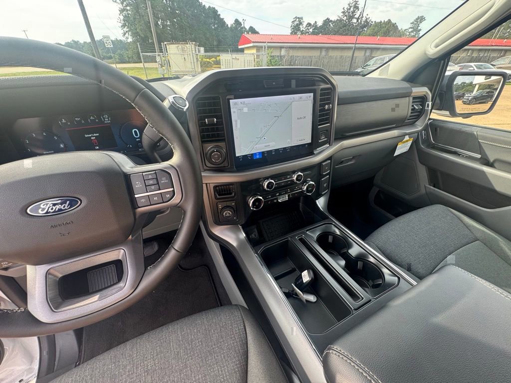 2025 Ford F-150 XLT - Photo 12