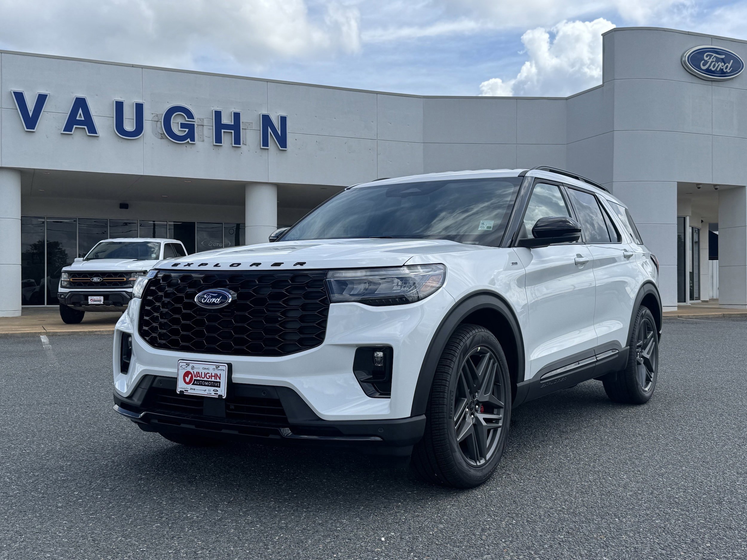 2026 Ford Explorer ST-LINE RWD's photo