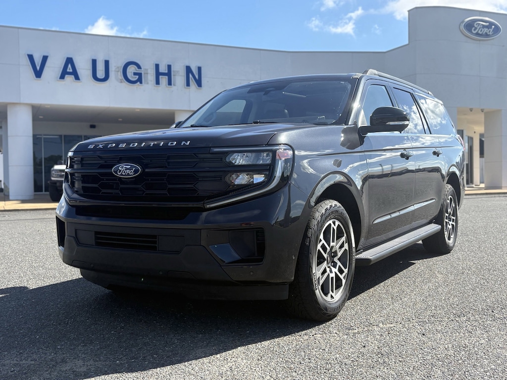 Used 2025 Ford Expedition Max Active SUV