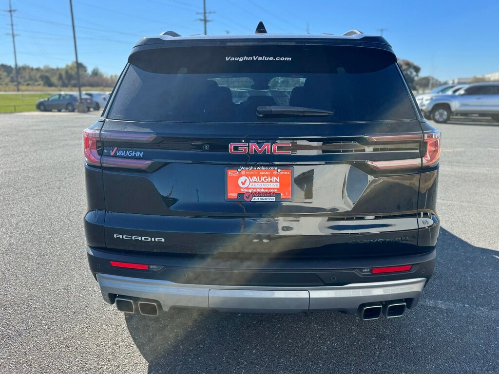 Used 2025 GMC Acadia FWD Elevation SUV