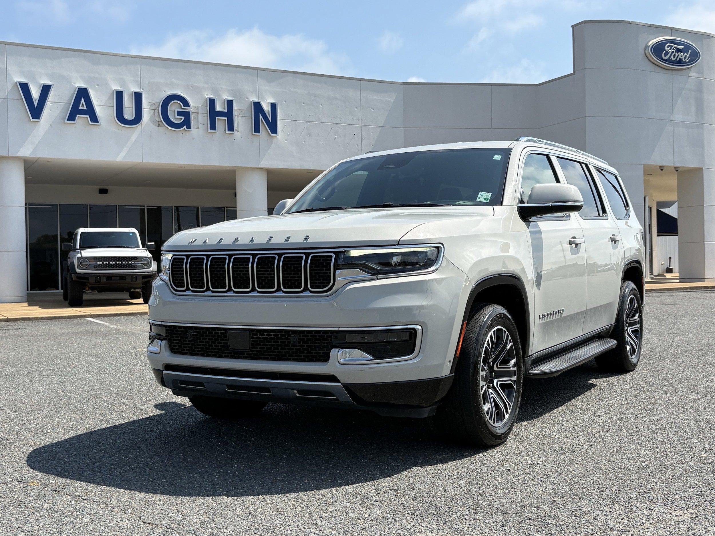 2022 Jeep Wagoneer