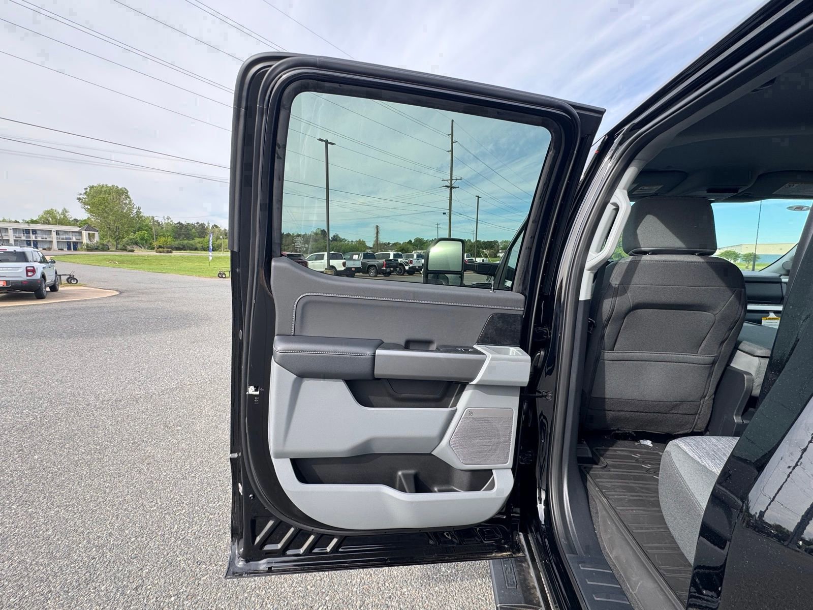 2026 Ford F-250 Super Duty XLT - Photo 14