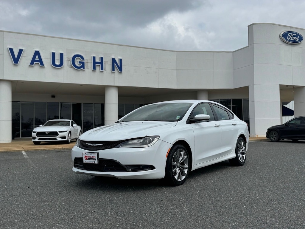 Used 2015 Chrysler 200 S Sedan