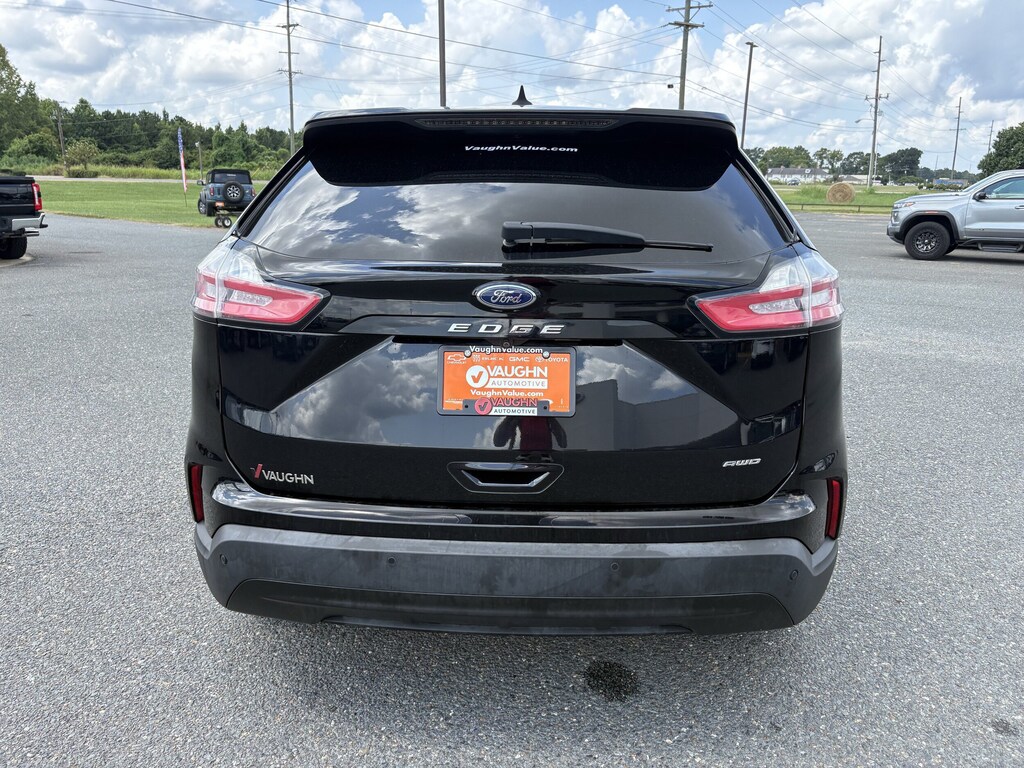 Used 2022 Ford Edge SE SUV