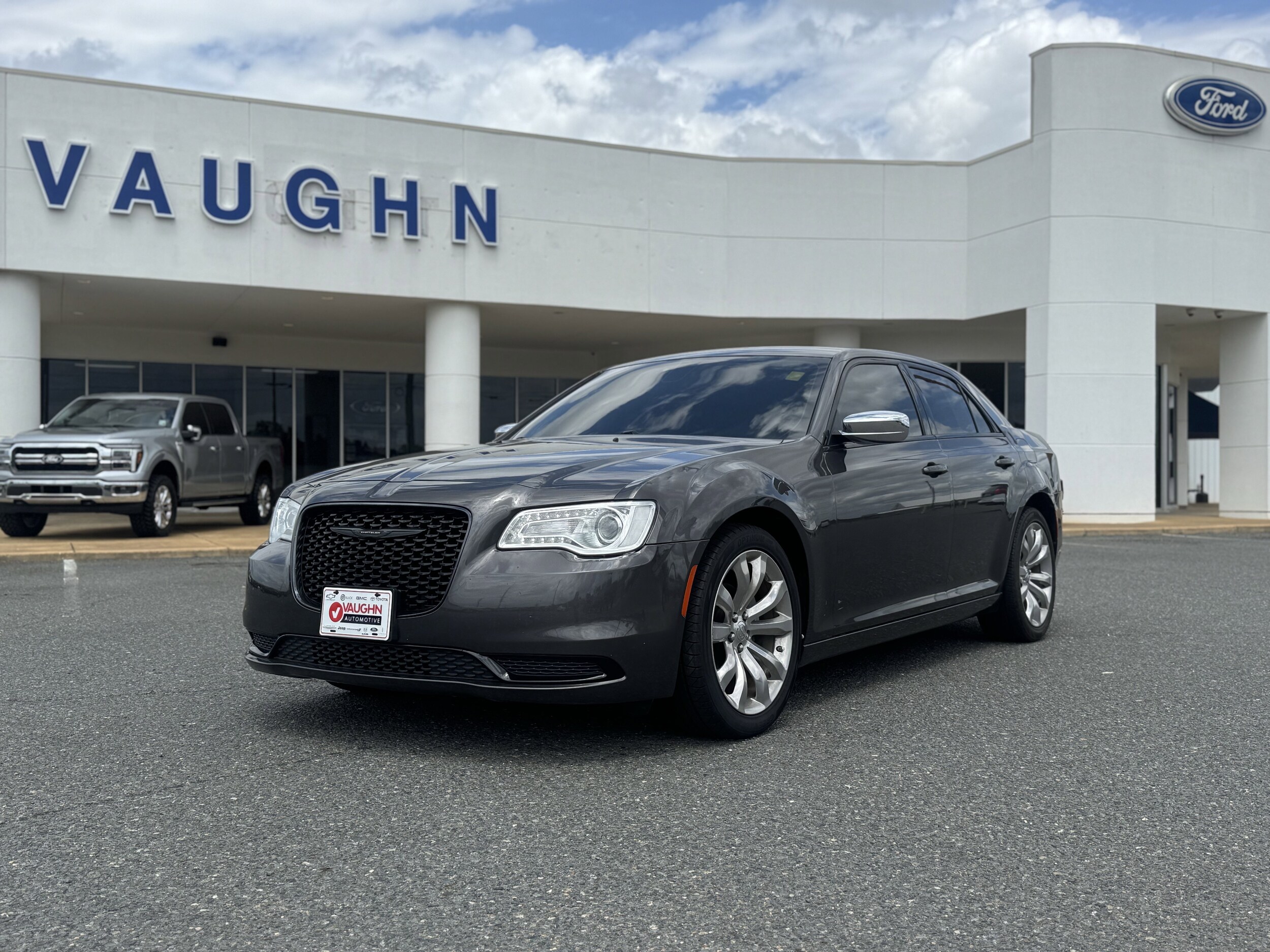 2023 Chrysler 300 Touring
