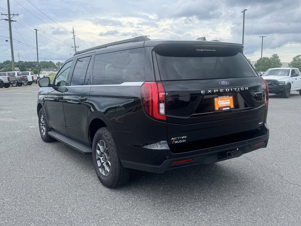 Used 2025 Ford Expedition Max Active SUV