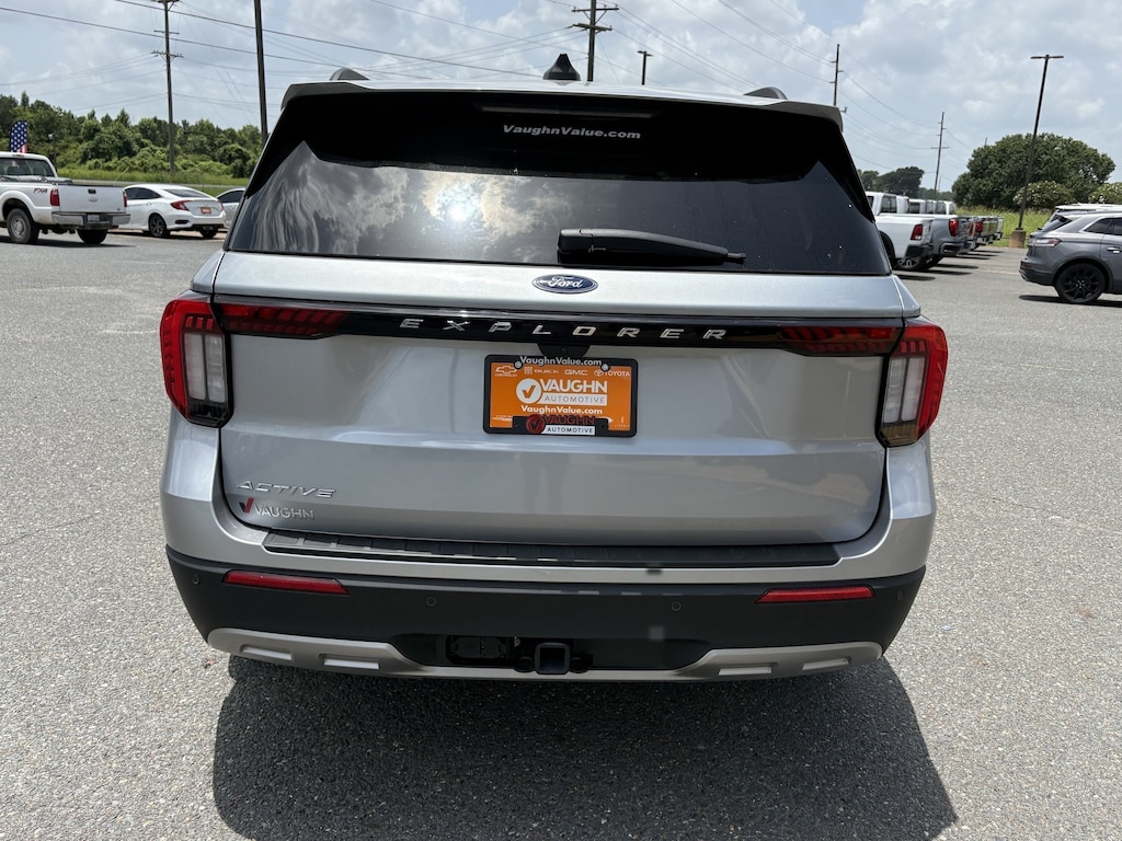Used 2025 Ford Explorer Active SUV