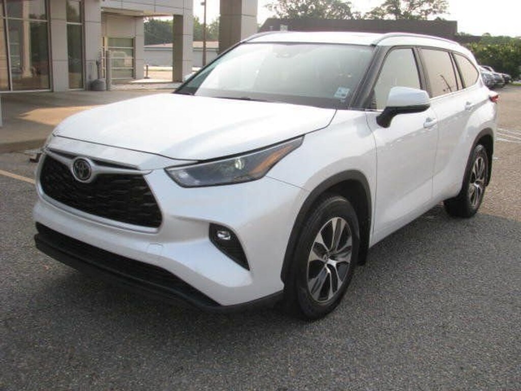 Used 2023 Toyota Highlander XLE SUV
