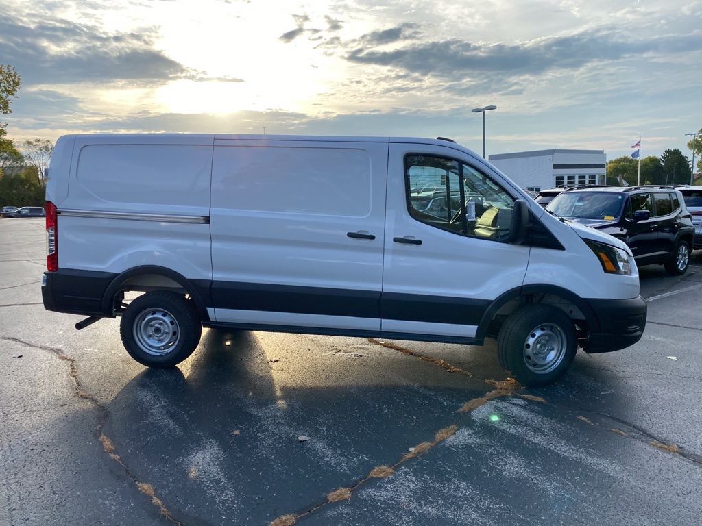 2026 Ford Transit photo 2