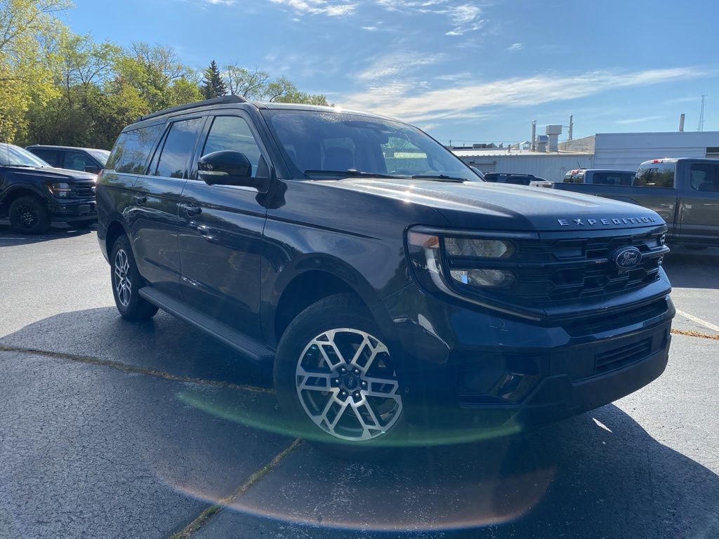 2025 Ford Expedition Active MAX 4x4's photo