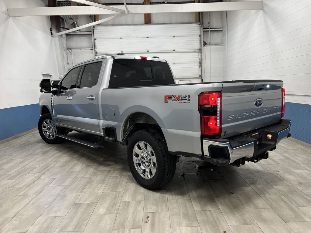 2024 Ford F-250 photo 3