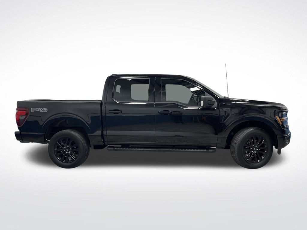 2024 Ford F-150 XLT photo 2
