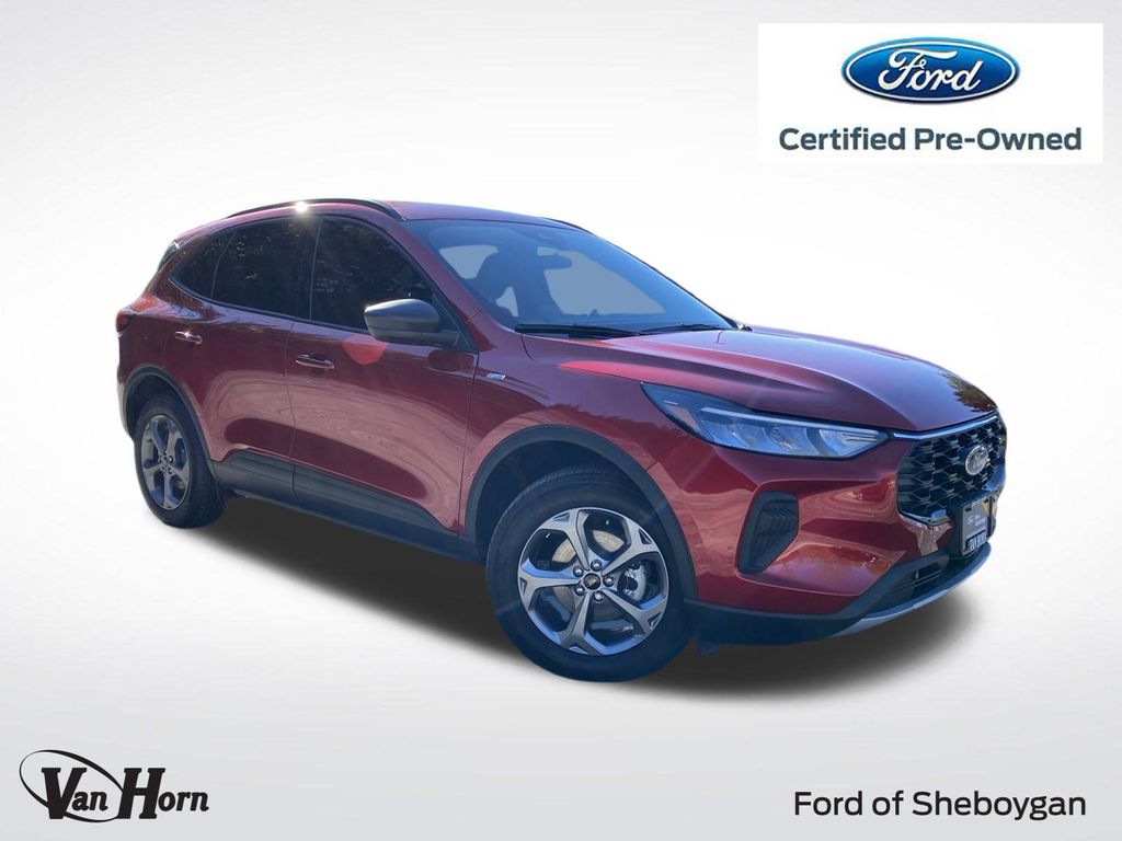 2025 Ford Escape ST-Line's photo