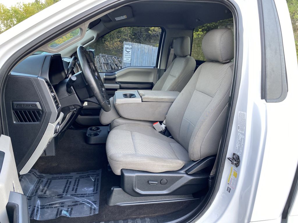 2019 Ford F-150 XLT photo 4