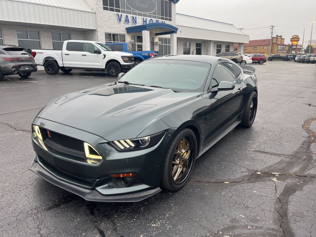 2016 Ford Mustang GT Premium photo 4