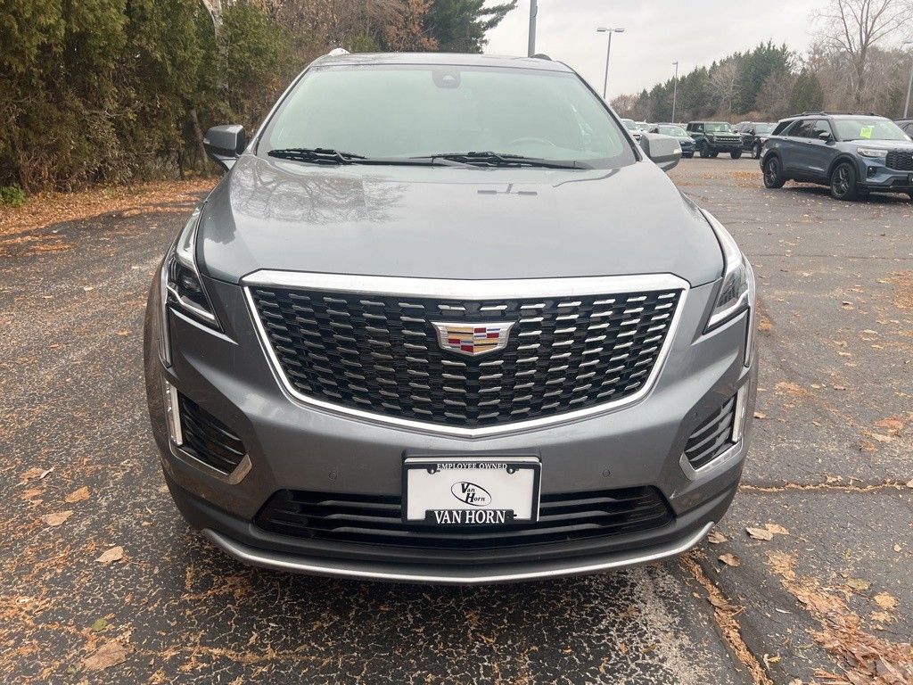 2021 Cadillac XT5 Premium Luxury photo 3