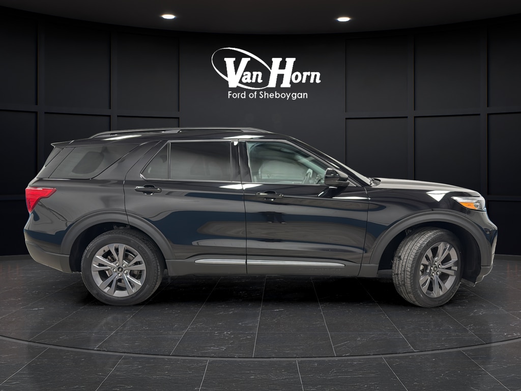 Used 2024 Ford Explorer XLT SUV