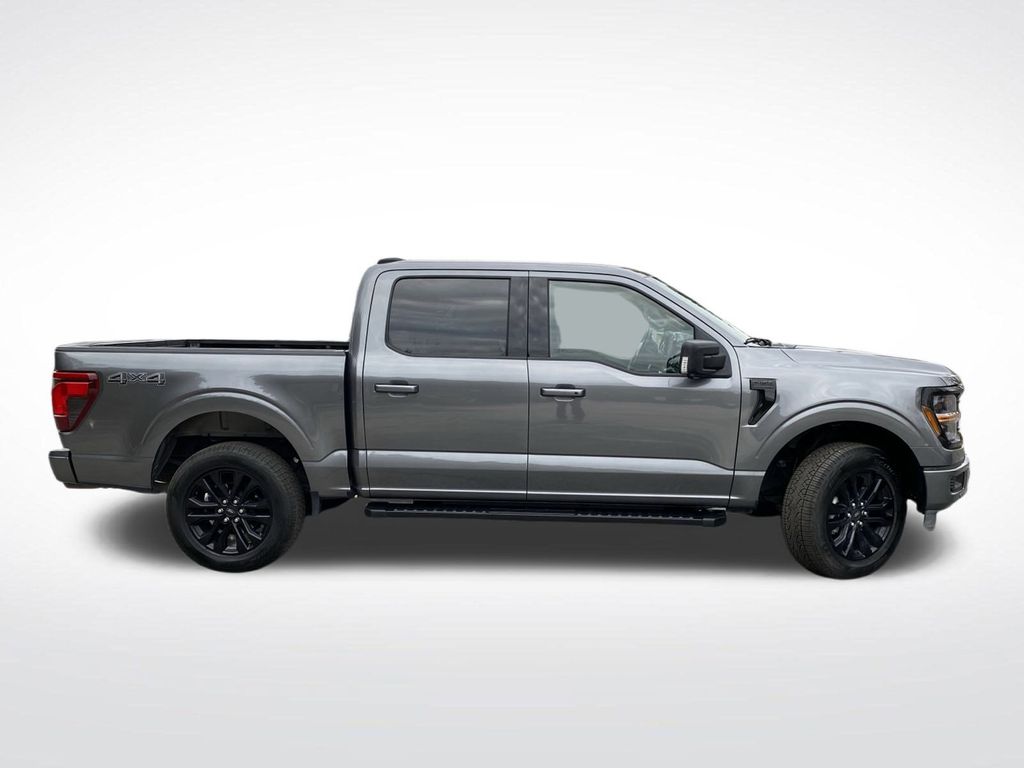 2025 Ford F-150 XLT photo 2