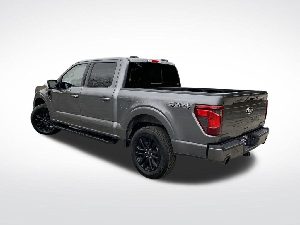 2025 Ford F-150 XLT photo 3