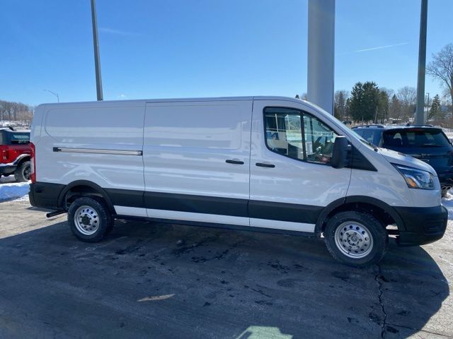 2025 Ford Transit photo 3