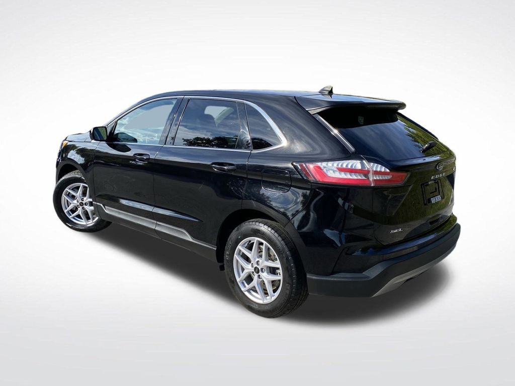 2023 Ford Edge SEL photo 2
