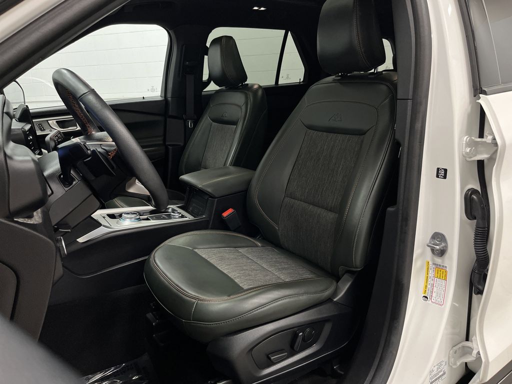 2024 Ford Explorer Timberline photo 3