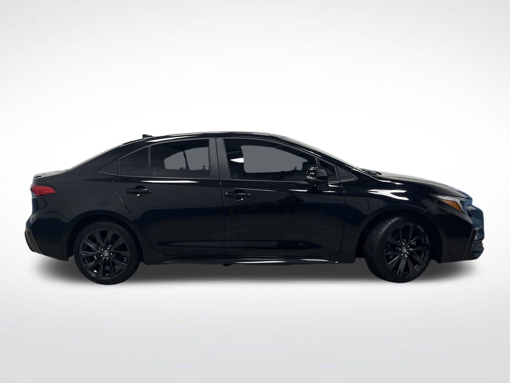 2023 Toyota Corolla SE photo 2