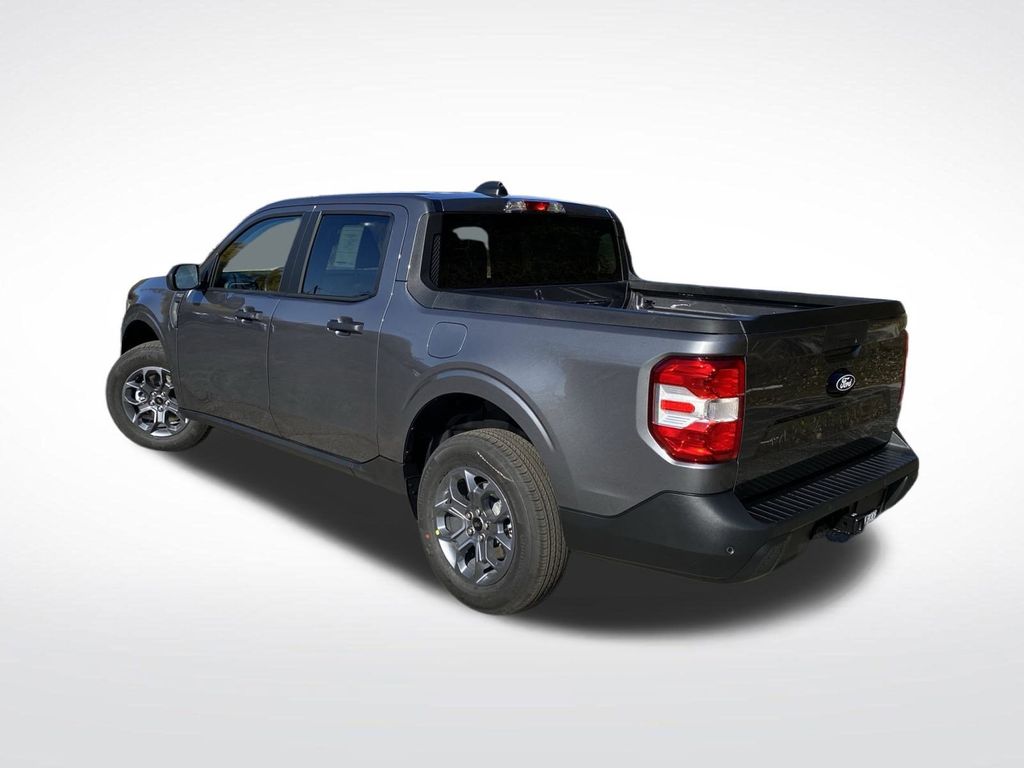 2025 Ford Maverick XLT photo 2
