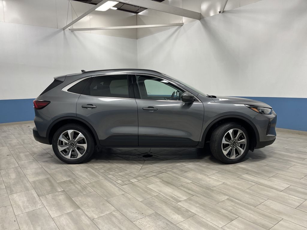 2025 Ford Escape Platinum photo 2