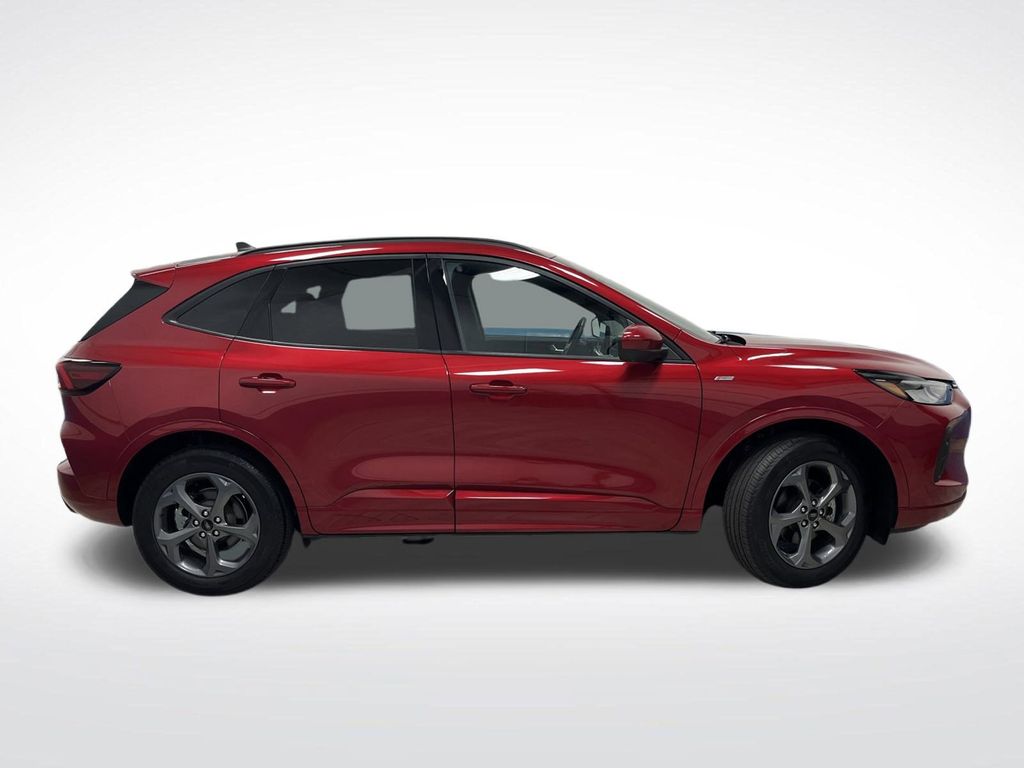 2024 Ford Escape Hybrid ST-Line Select photo 2
