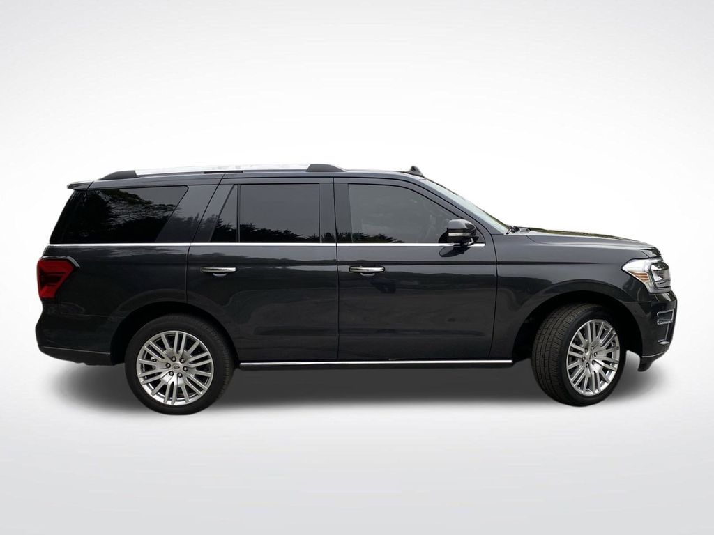 2024 Ford Expedition Limited photo 2