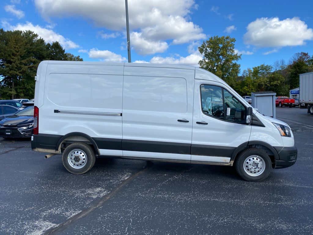 2025 Ford Transit photo 3