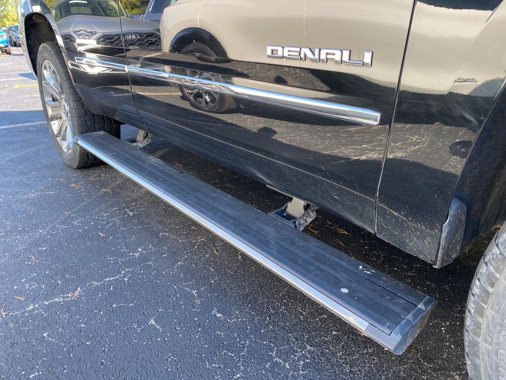2016 Gmc Yukon Denali photo 2