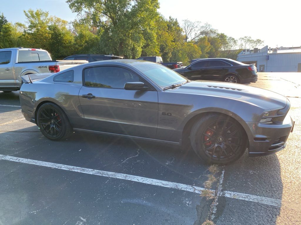 2014 Ford Mustang GT photo 2