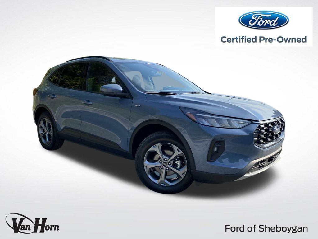 2025 Ford Escape ST-Line Select's photo