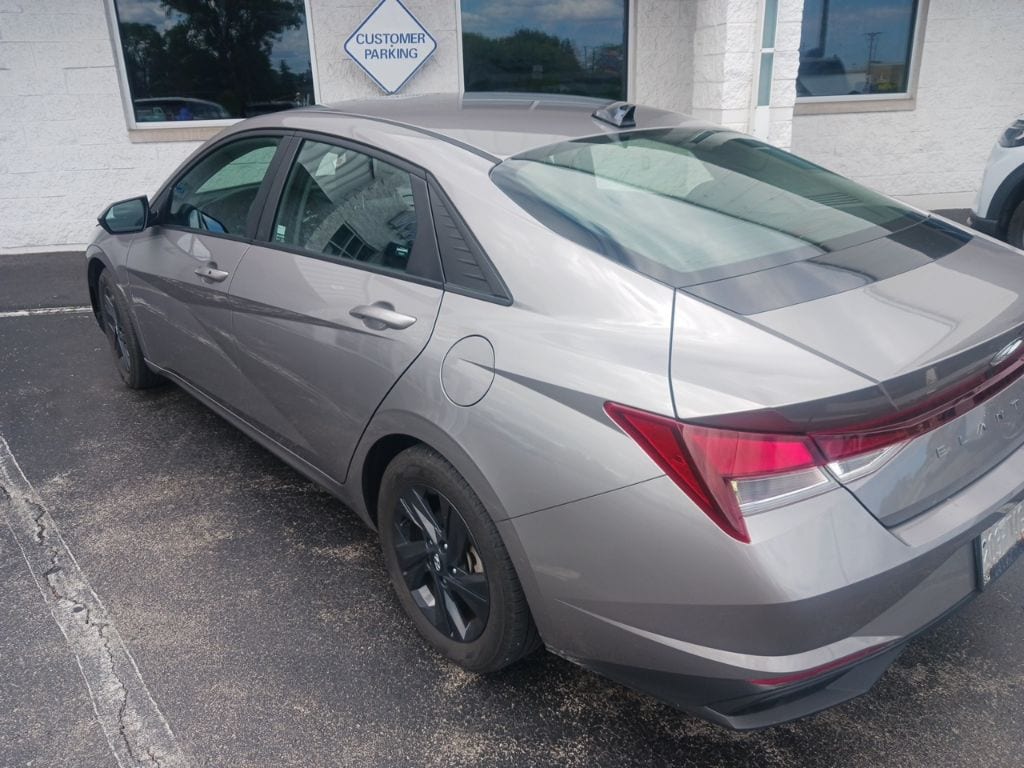 Used 2022 Hyundai Elantra SEL Sedan
