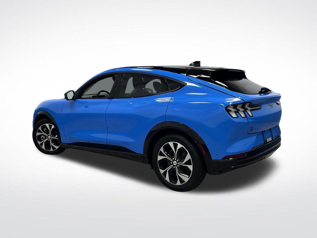 2022 Ford Mustang Mach-E Premium photo 3