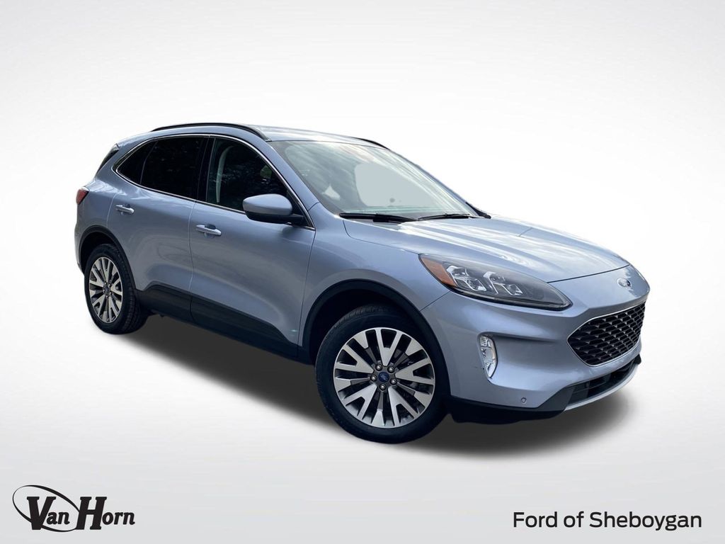 2022 Ford Escape Titanium's photo