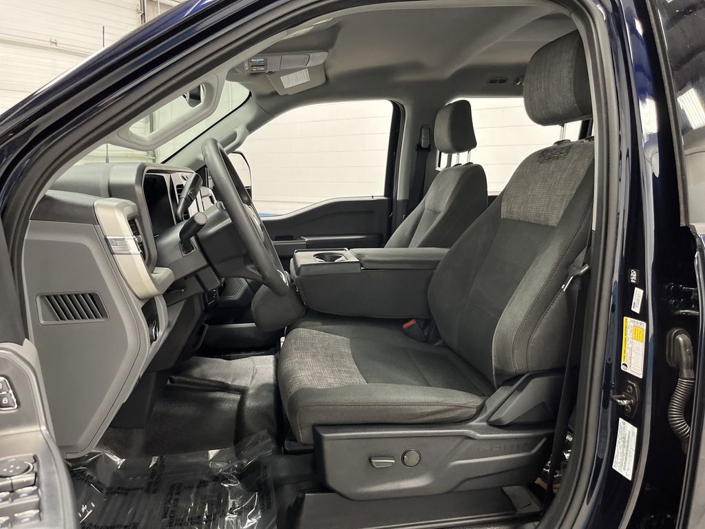 2023 Ford F-350 photo 4