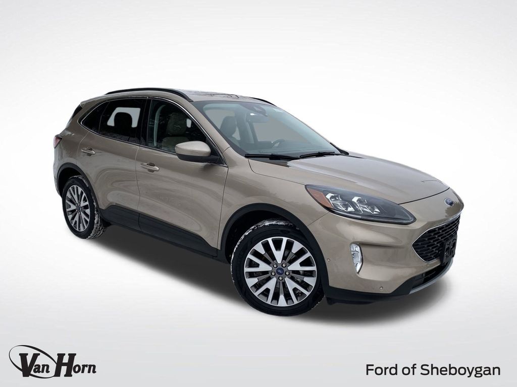 2021 Ford Escape Titanium's photo