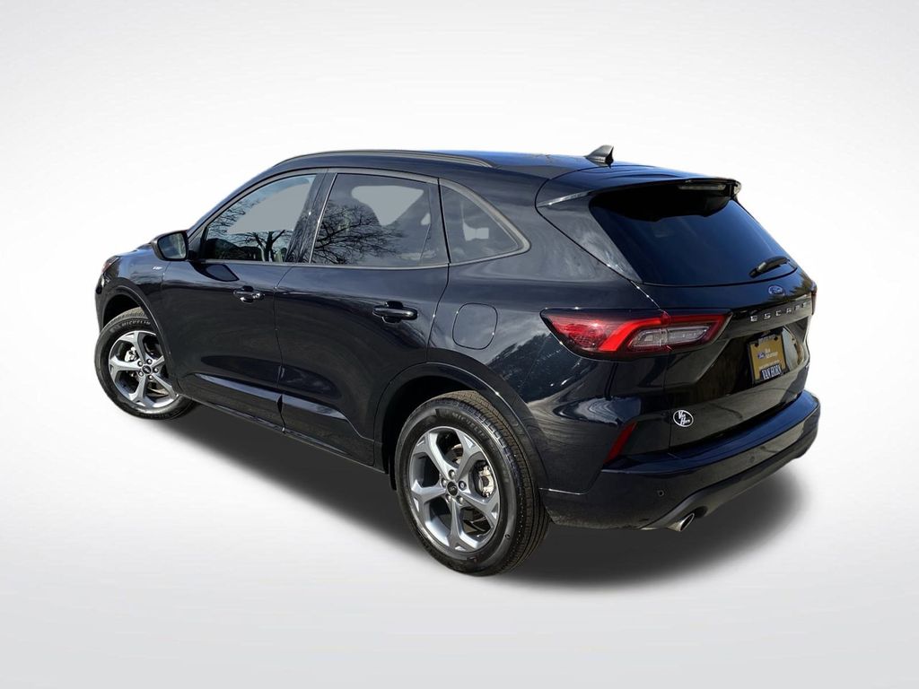 2023 Ford Escape ST-Line photo 3