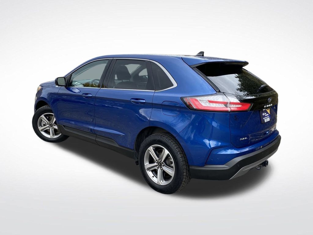 2024 Ford Edge SEL photo 2