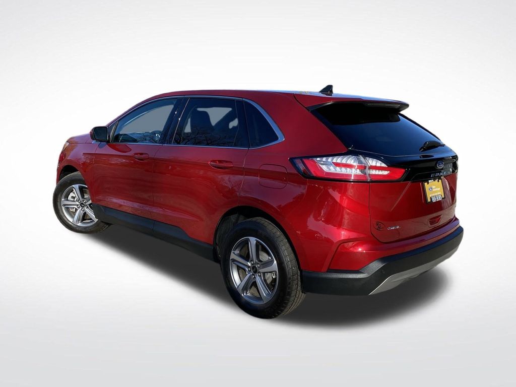 2024 Ford Edge SEL photo 3
