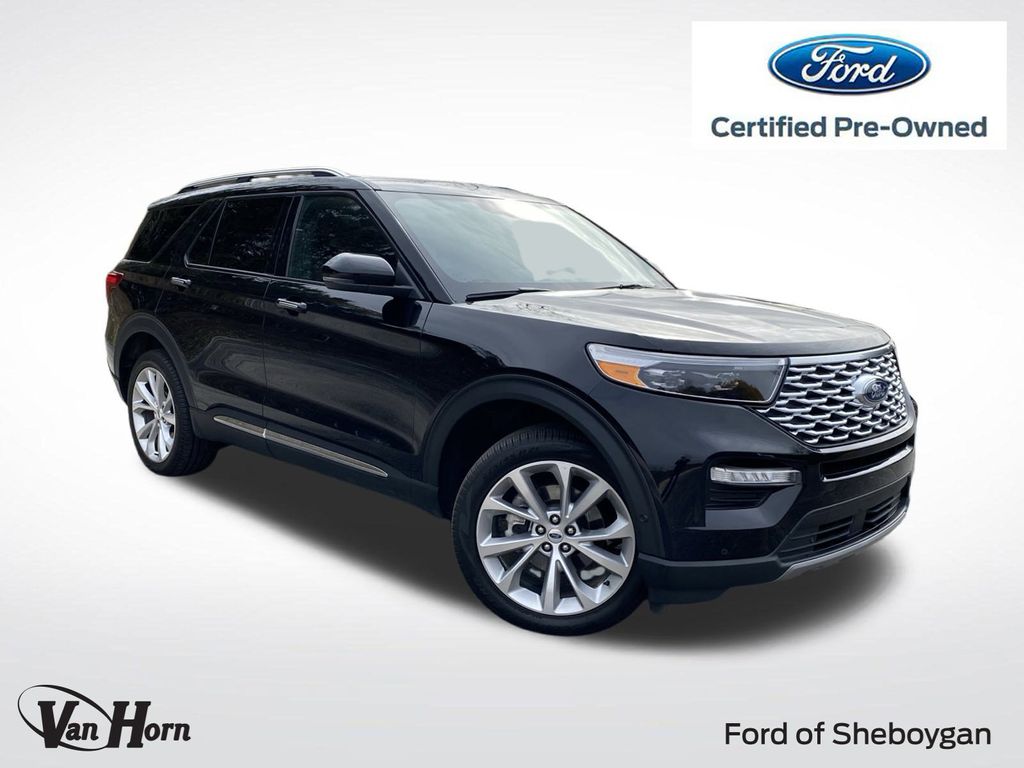 2023 Ford Explorer Platinum's photo